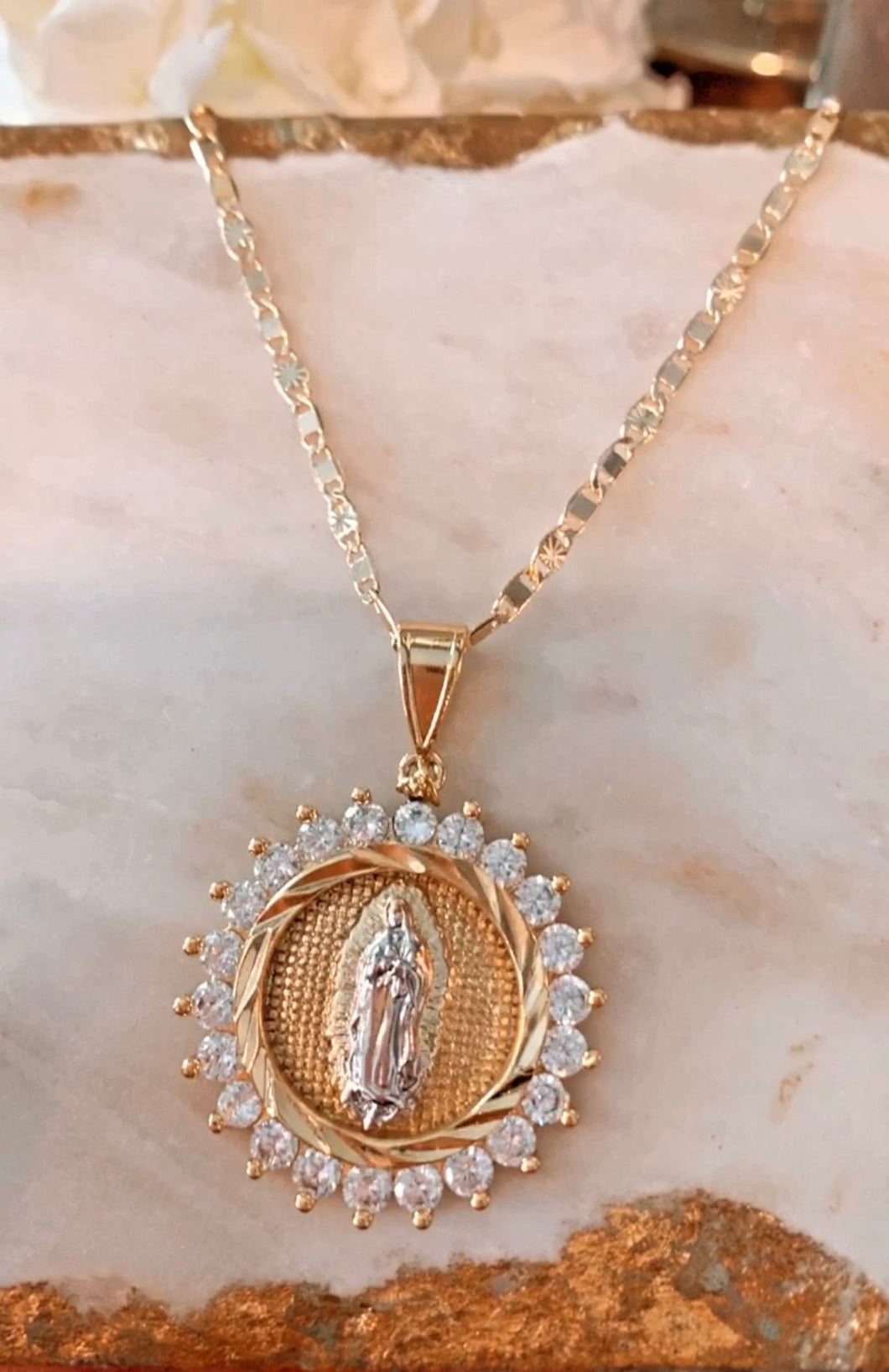 Unisex virgen-necklace