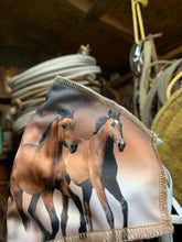 Load image into Gallery viewer, Horse facemask
